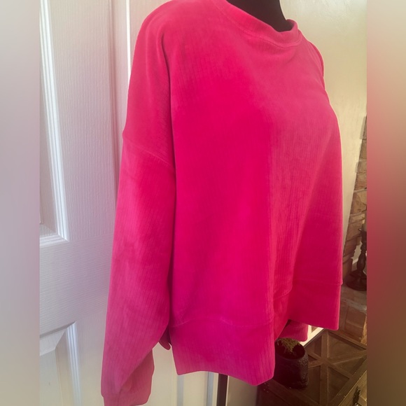 Jessica Simpson Active Hot Pink Top - Picture 2 of 6